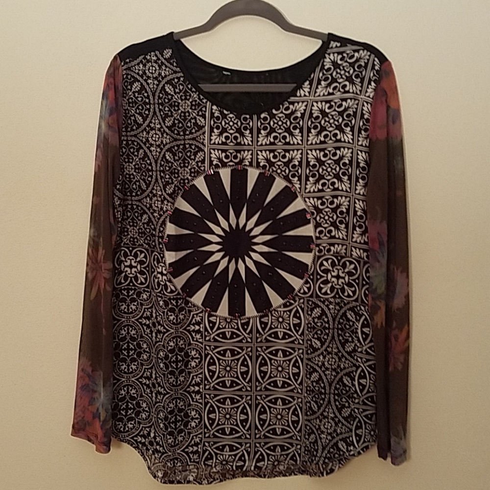 Desigual pullover Blouse  Sz Large New w/o tag! - Picture 8 of 8